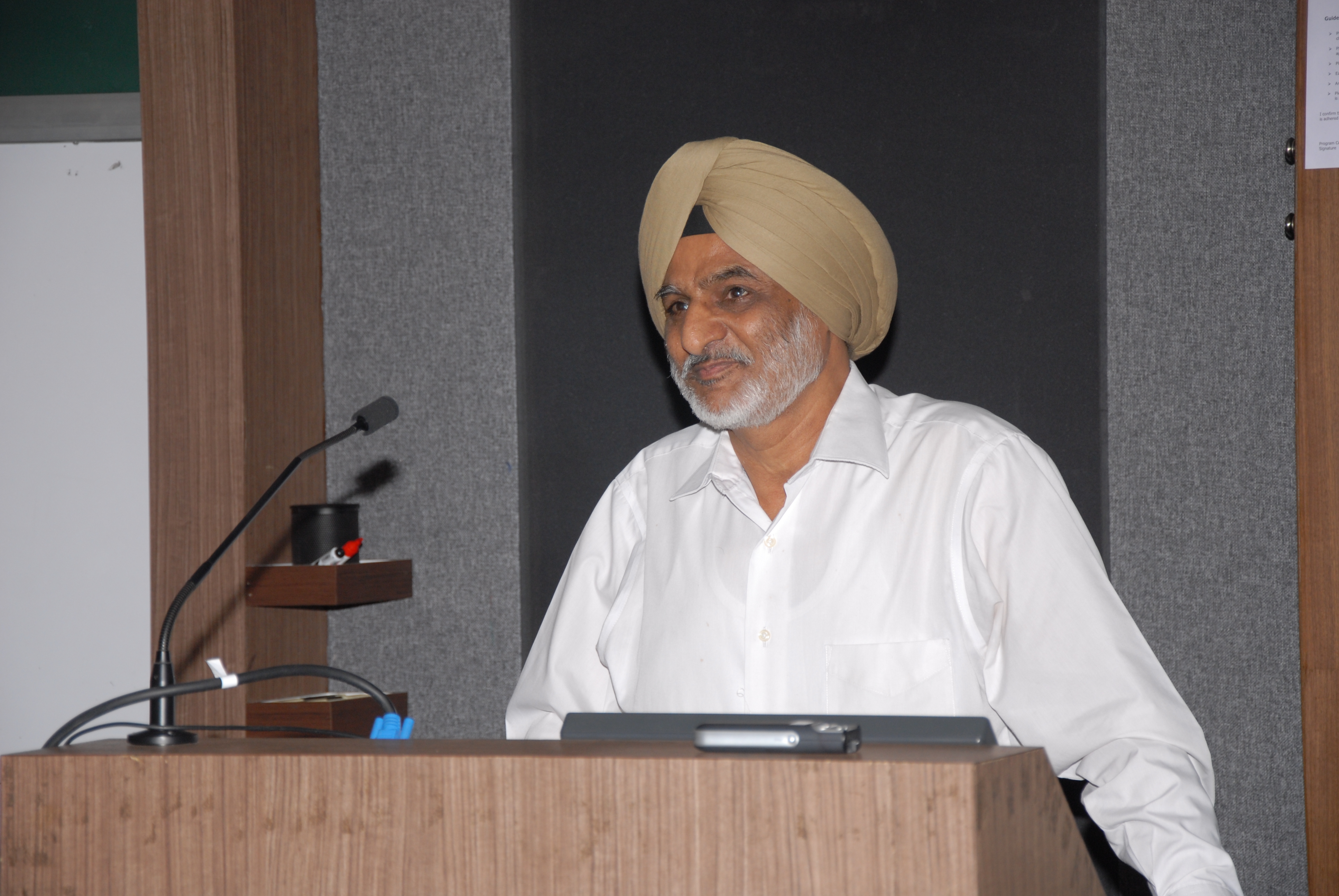 Dr. Bhoon addressing a leadership gathering
